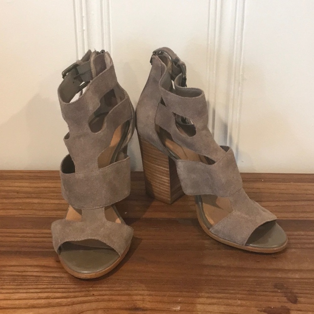 Crown Vintage Heels